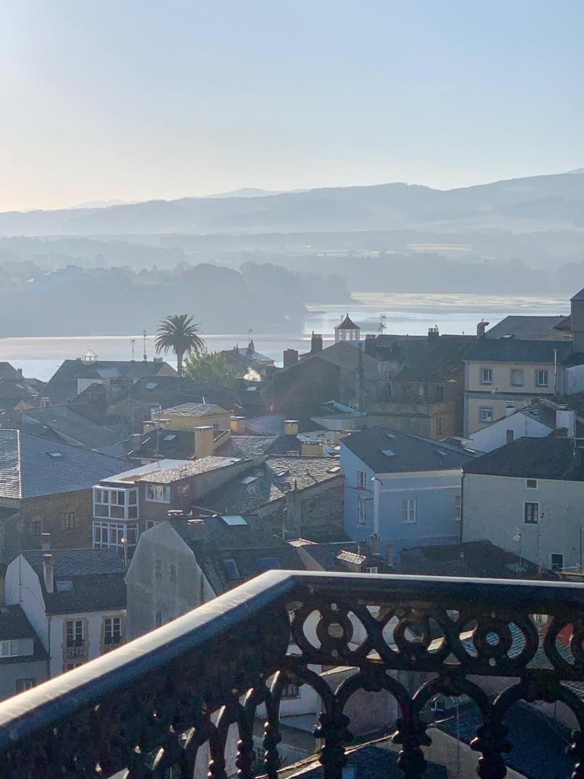 Moderno Piso Con La Mejor Terraza De Ribadeo Y Vistas Maravillosas 外观 照片