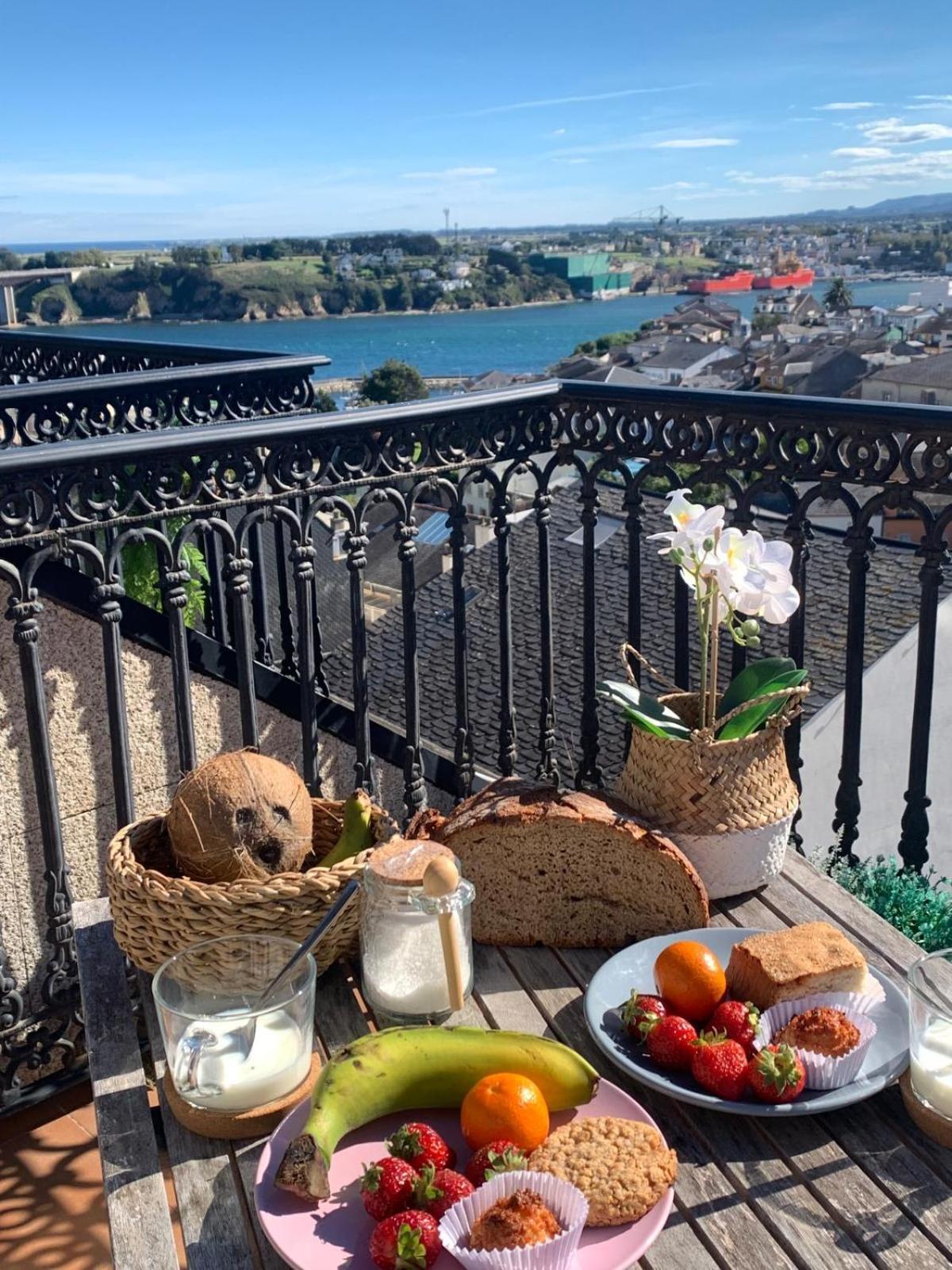 Moderno Piso Con La Mejor Terraza De Ribadeo Y Vistas Maravillosas 外观 照片